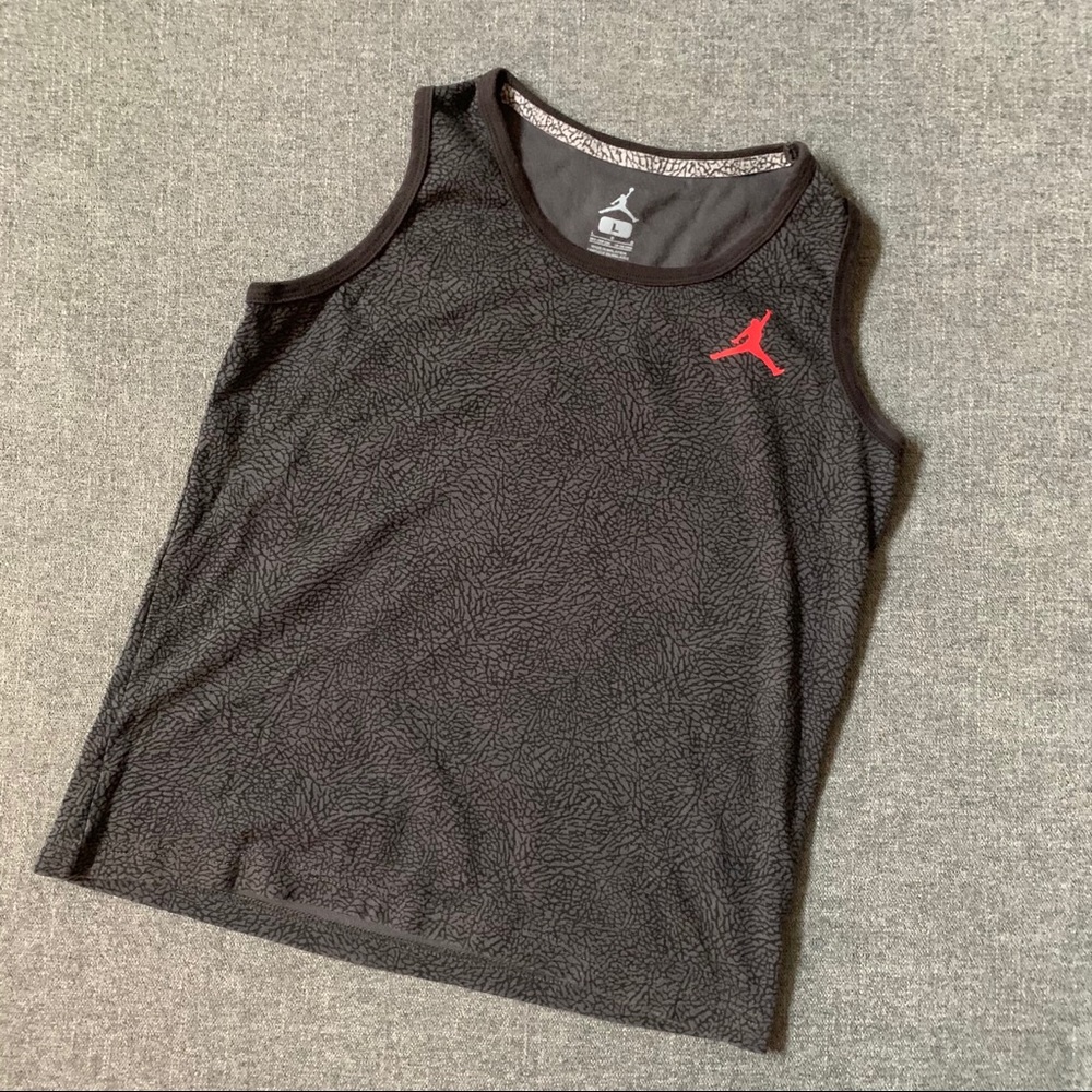 Jordan black & gray elephant print tank size large
